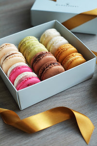 Gift box of classic macarons